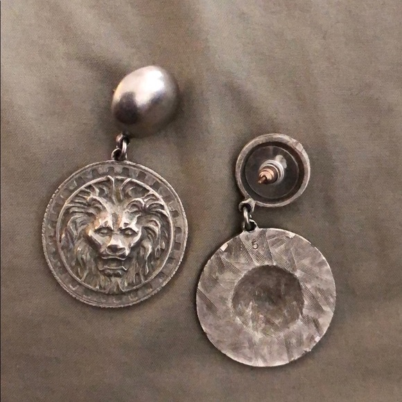 Vintage Silver Lion Hanging Earrings - Picture 1 of 1